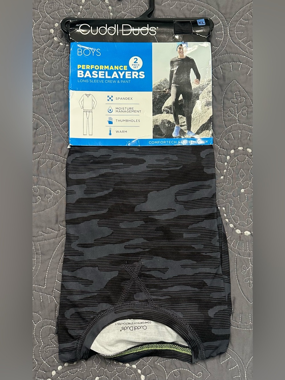 CuddlDuds Boys Black/Gray Performance Baselayers 2 Piece Set NWT Size XL 16-18